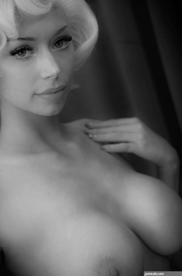 PinupPixie therealpinuppixie Nude OnlyFans Leaks The Fappening