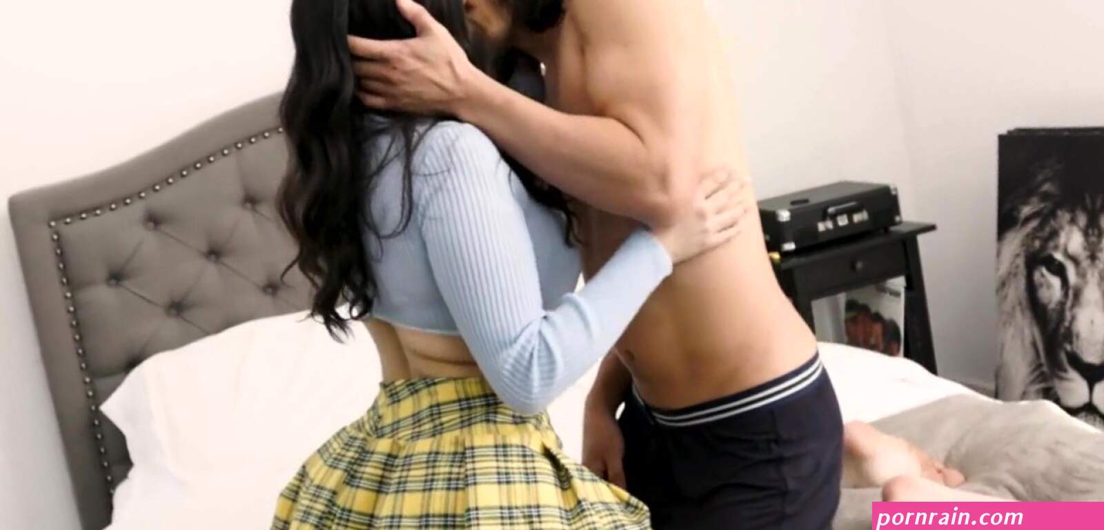 Violet Myers cumshot on bush