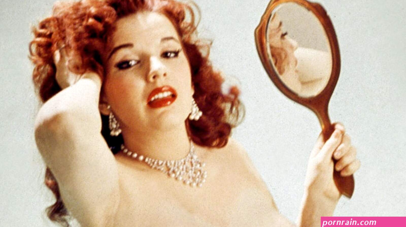 Your Visual Guide To The Timeless Queens Of Pin-Up HuffPost