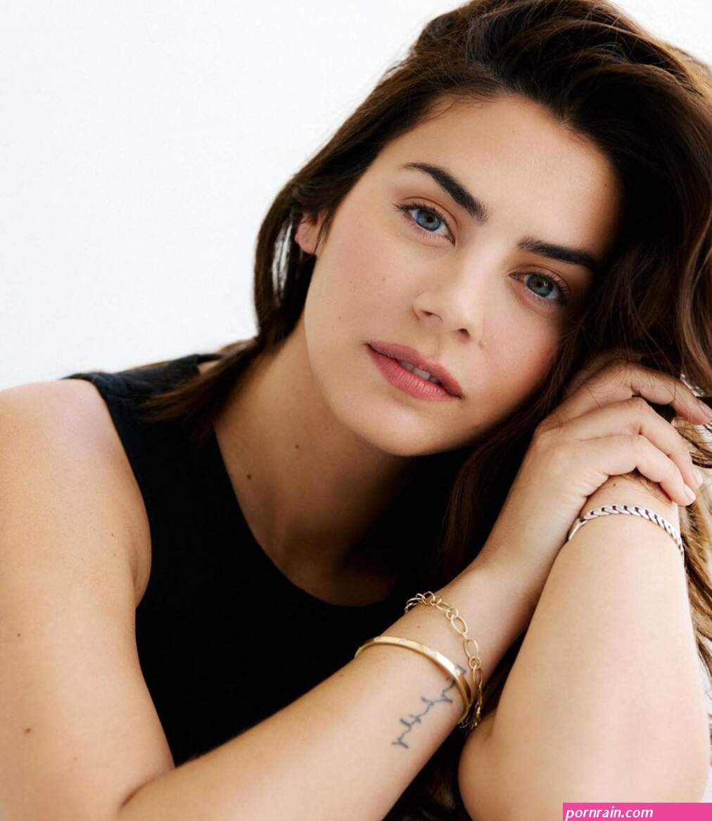 Lorenza Izzo 09282022 CelebMafia