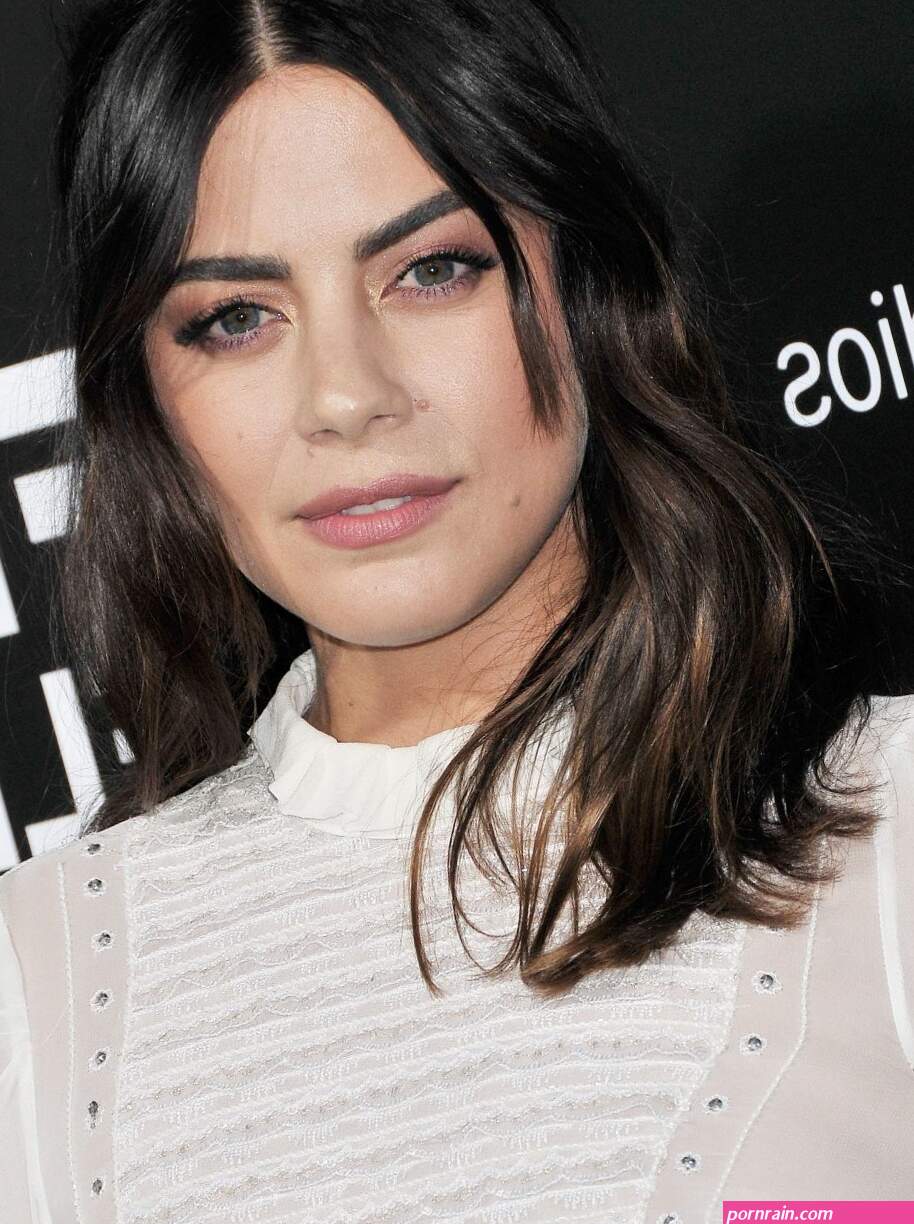LORENZA IZZO at Life Itself Premiere in Los Angeles 09132018