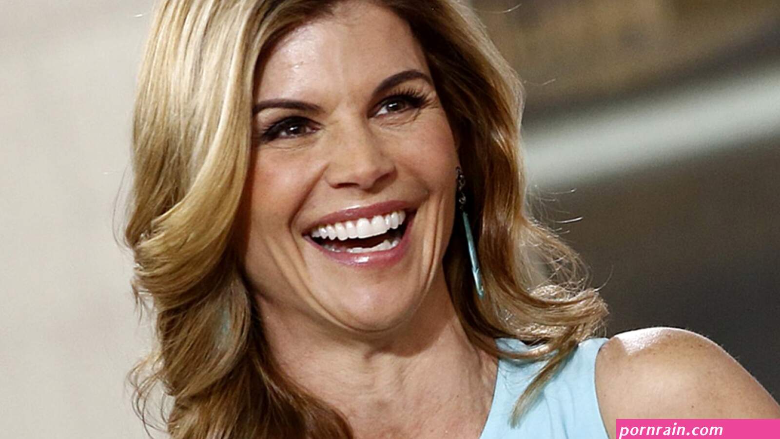 Pin by Celebrity Fitness on Lori Loughlin Lori loughlin Celebrities Rebecca ro