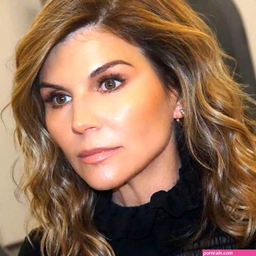 Lori Loughlin Bio Daughter Husband Full House House Net Worth