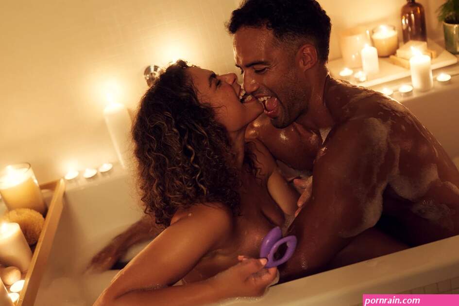Experts Predict 2024s Future of Sex and Dating
