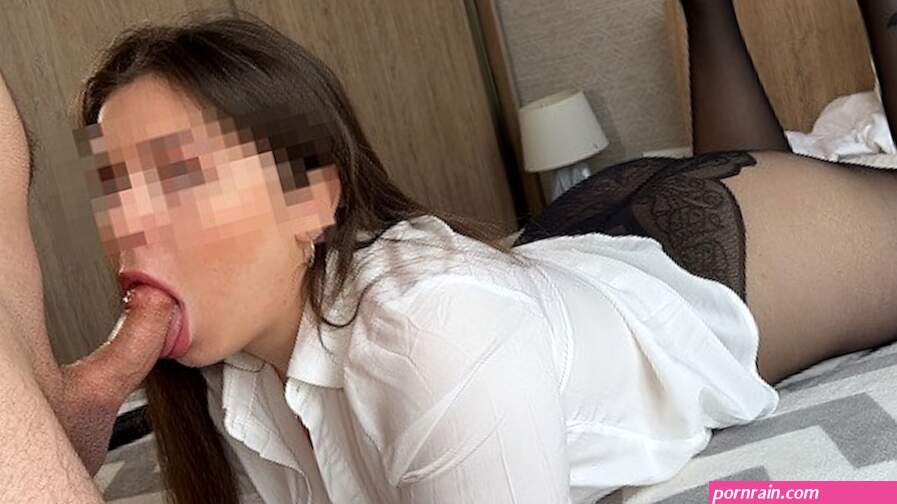 Secretary made a Hot Blowjob in Pantyhose after Work