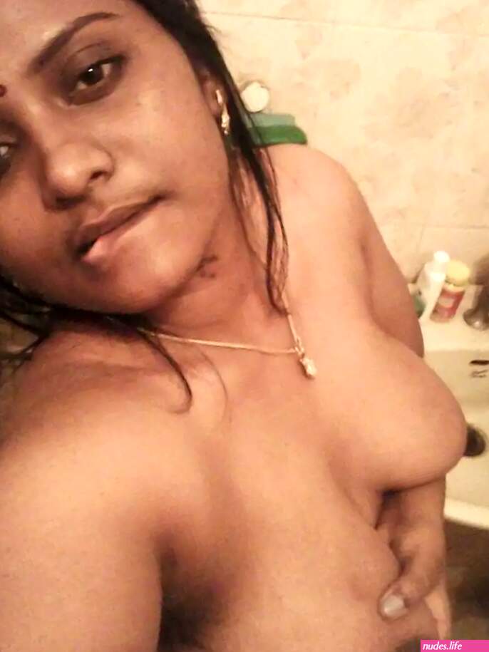 Desi aunty pic