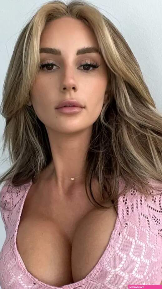 Busty babes twitter