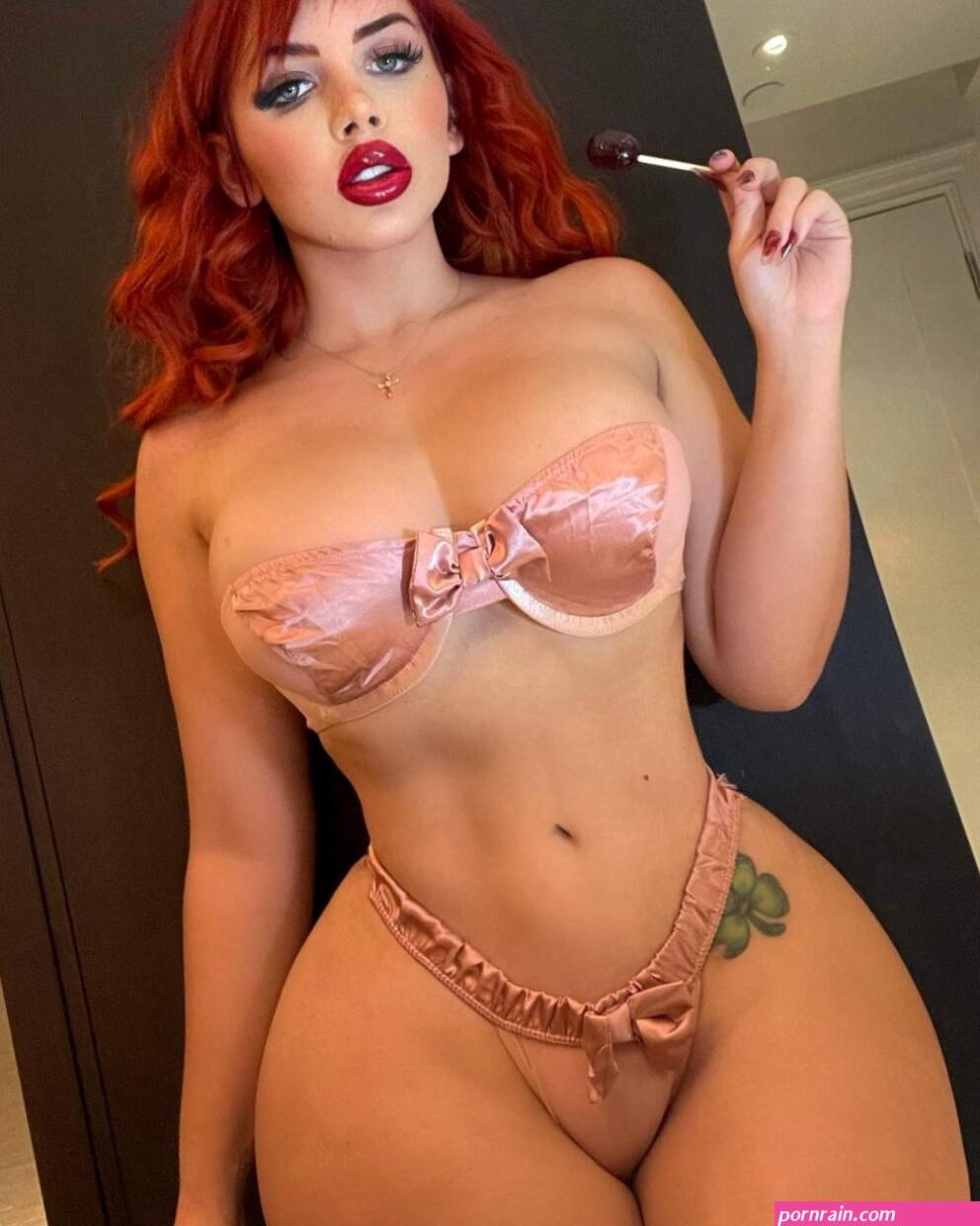 Amanda Nicole. 32 Onlyfans Patreon Fansly