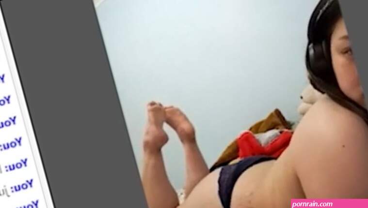 asian shows her body Omegle