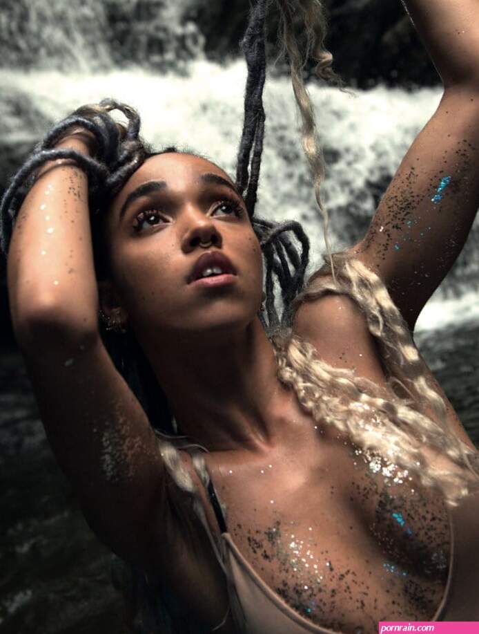 Picture of fka twigs