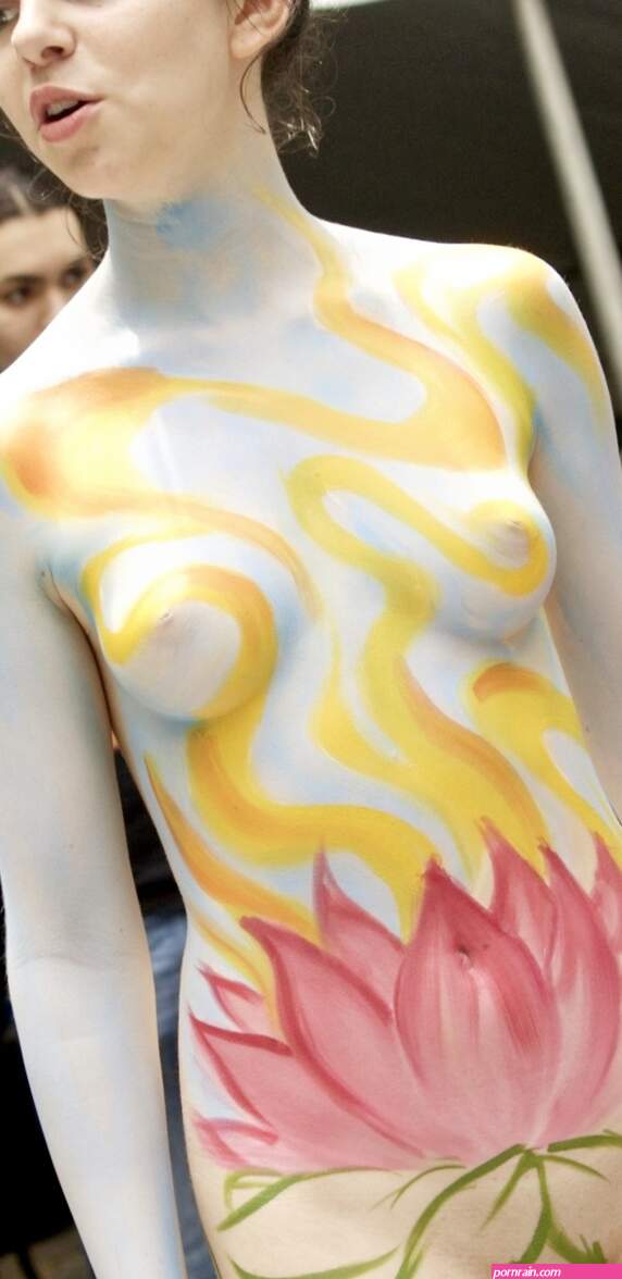 NYC Bodypainting Day Chick Photo on Porn imgur