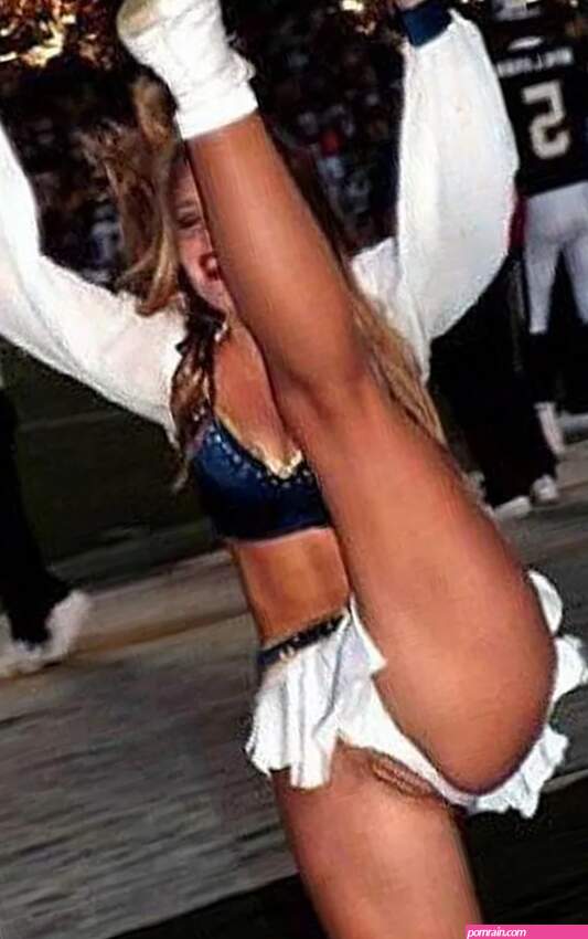 Cheerleader flash
