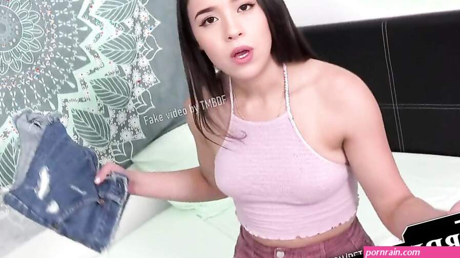 You would fuck a sexy chick like Pokimane too sex tape