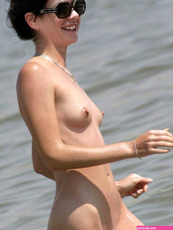 Alyson Hannigan Nude Outtake From How I Met Your Mother