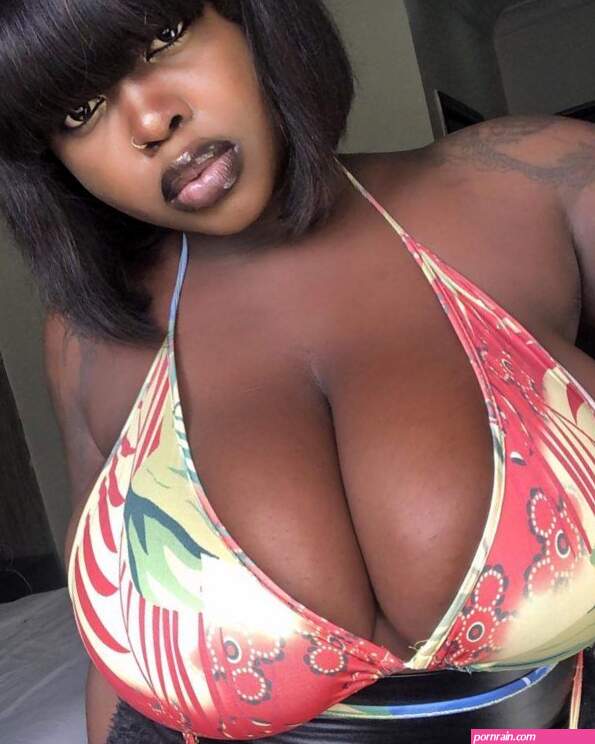 What People With Big Boobs Want You To Know