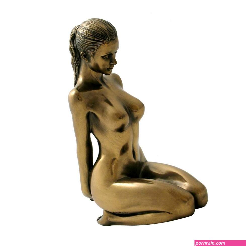 Mujer Desnuda Resina