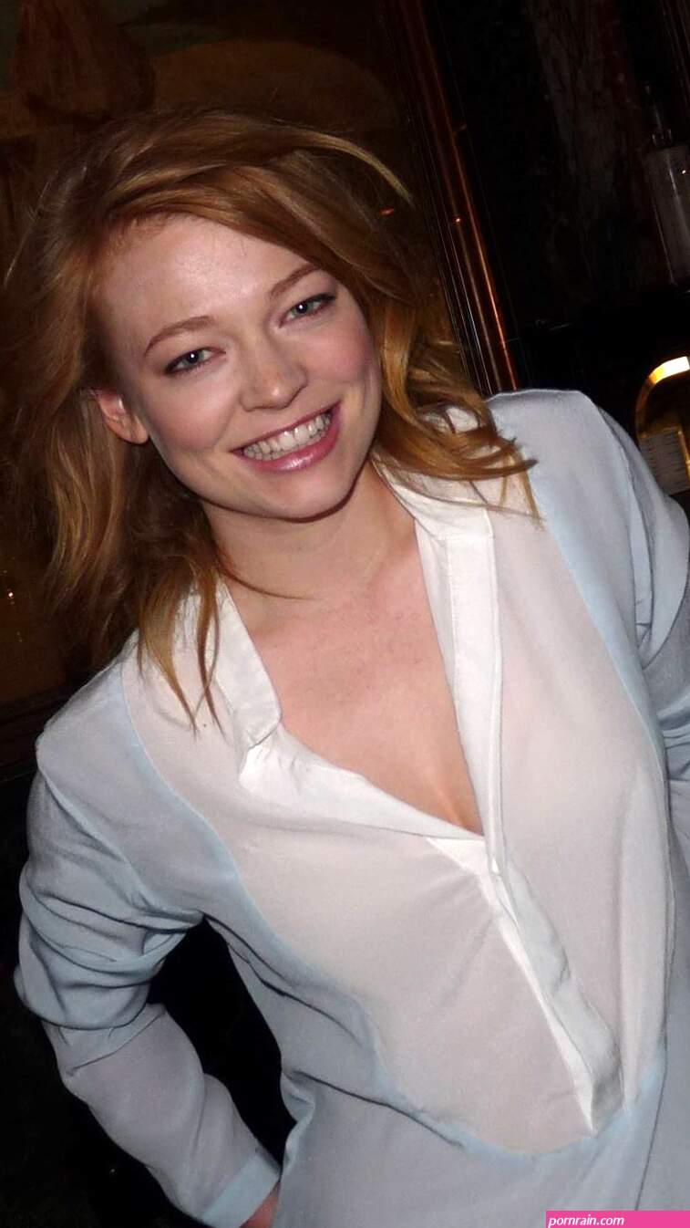 Sarah snook.jpg Desktop Background