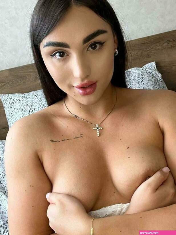 alakinaveronika vikkikiss Nude Leaked OnlyFans