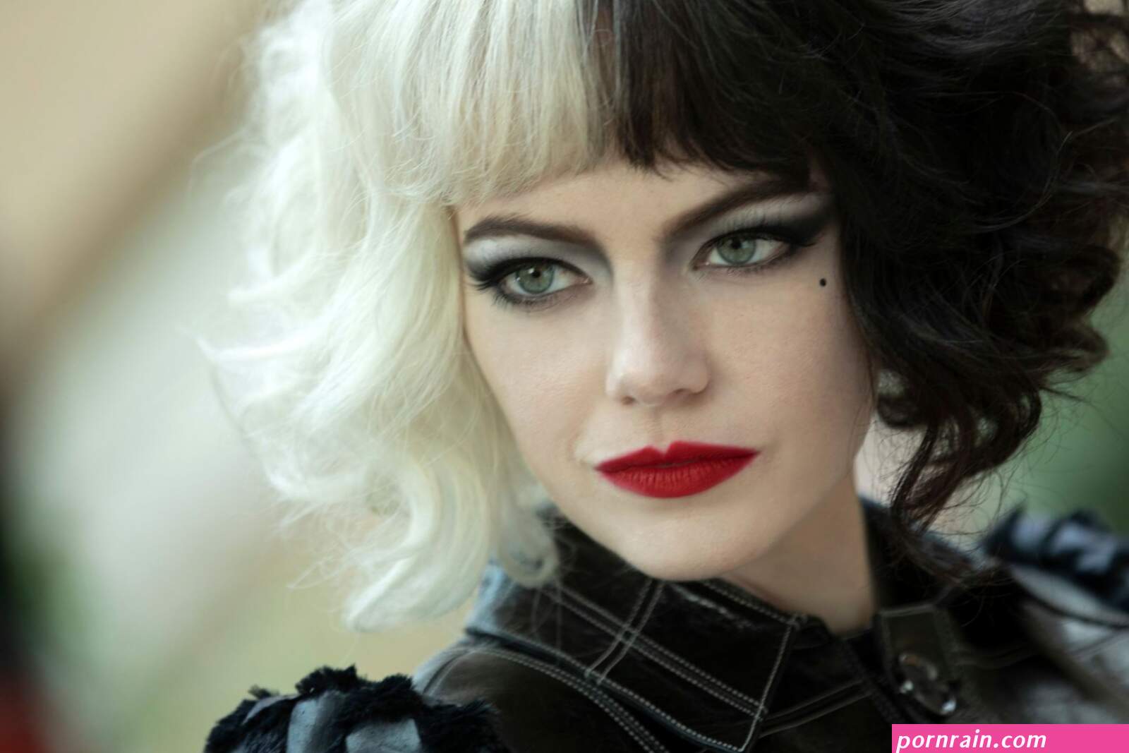 HD desktop wallpaper: Emma Stone Movie Cruella download free picture 1040545