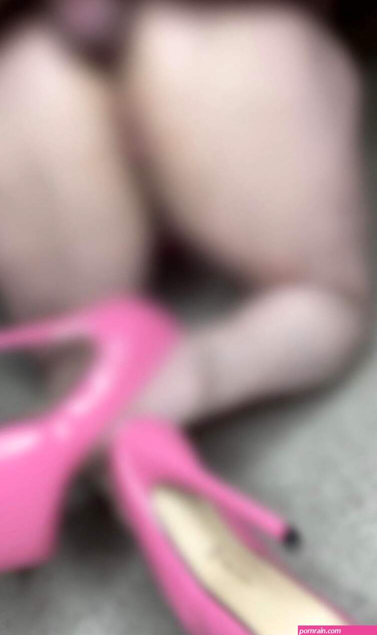 New Anal Video available watch the cum drip from my ass.