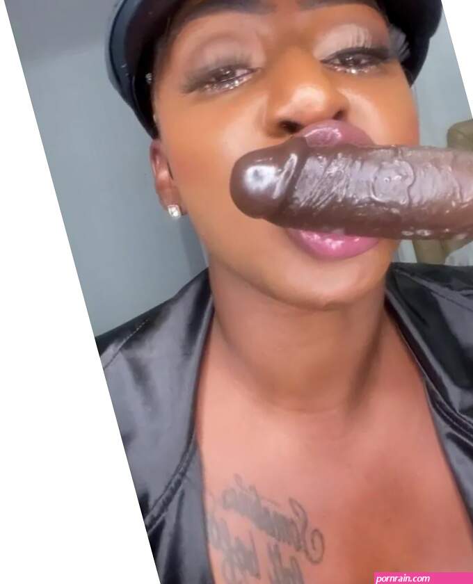Cocodethick Unruly Cop Coco Cream Squirt While Fucking Her Pussy On Duty xxx onlyfans porn