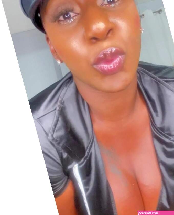 Cocodethick Unruly Cop Coco Cream Squirt While Fucking Her Pussy On Duty xxx onlyfans porn videos