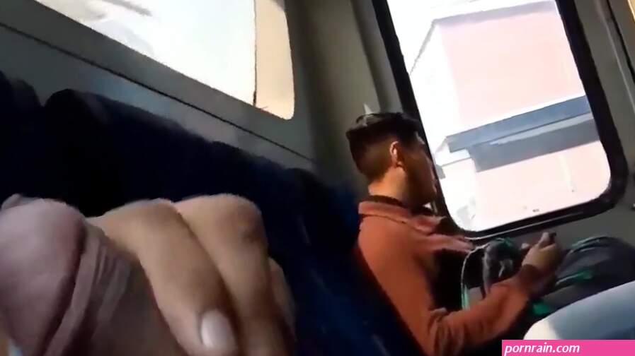 Cumming in the bus