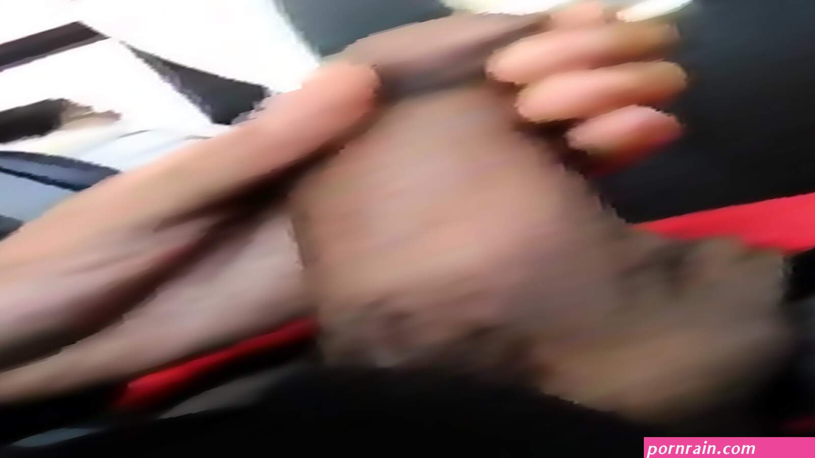 She looked when i was cumming on bus