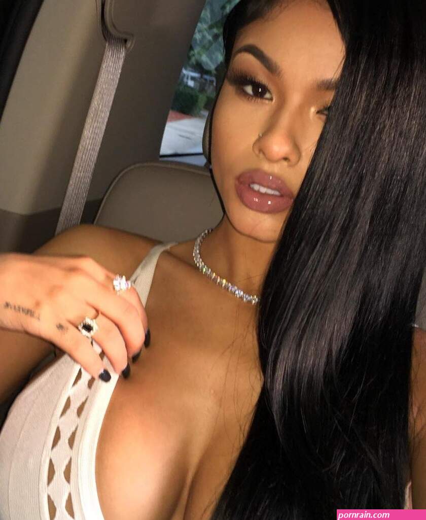 black india-love-busty-black-chick