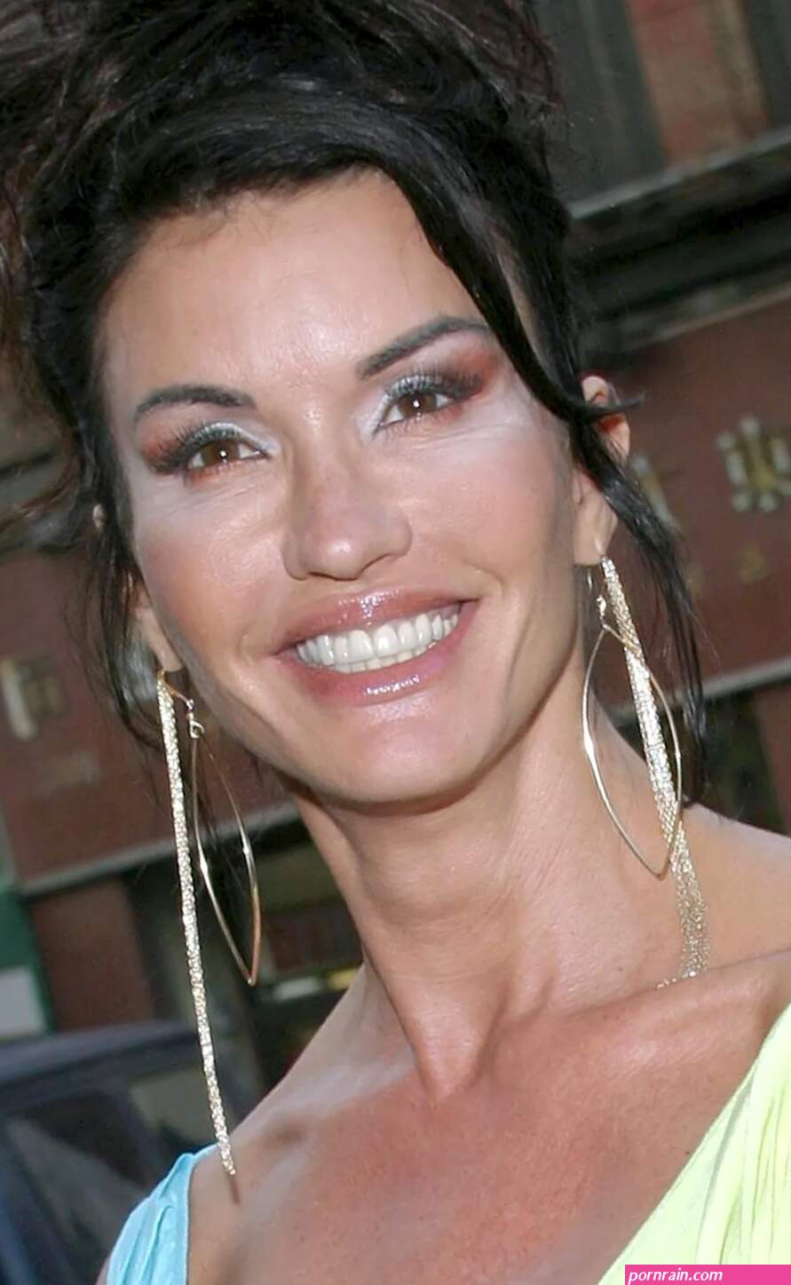 CBB star Janice Dickinson 62 looks unrecognisable as she attends fashion show