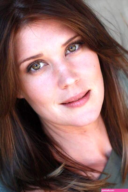 51 Hot Pictures Of Sarah Lancaster Are Here To Fill Your Heart With Joy And Happ