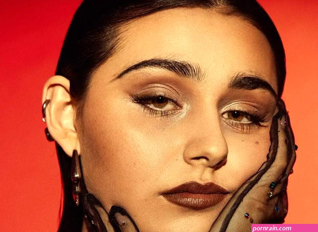 Alessandra releases her new single Pretty Devil