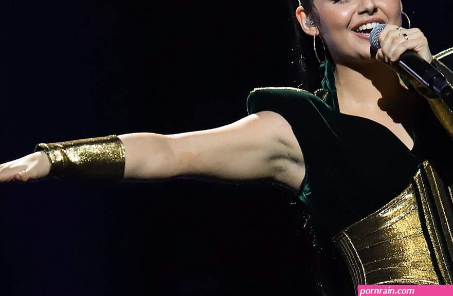 File:Alessandra Mele cropped.jpg