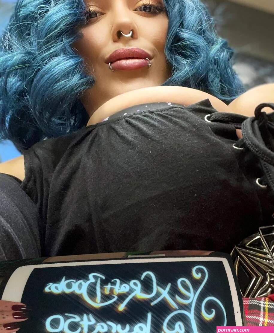 Exclusive Interview WCinnamon Anarchy Sexcraftboobs