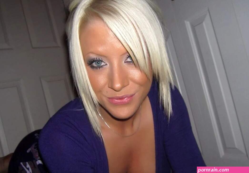 Monroelee myfreecams