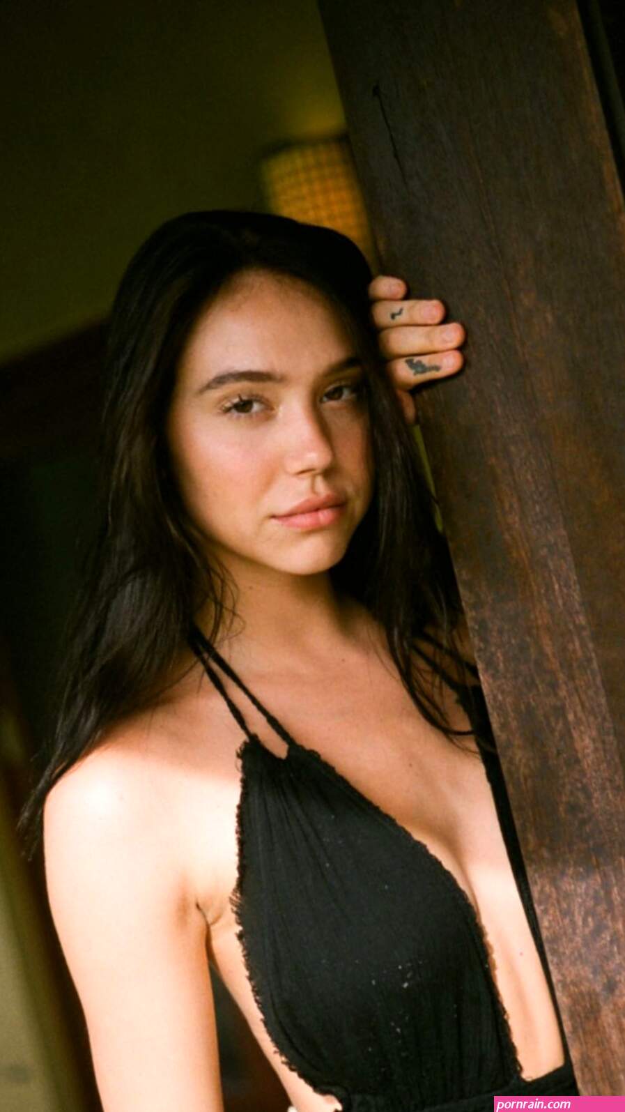 Alexis Ren