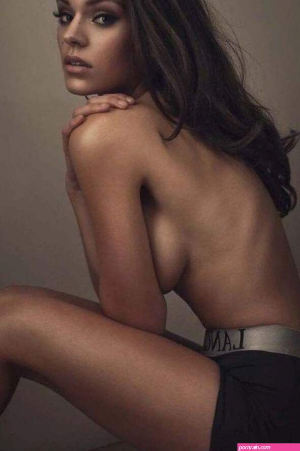 Alyssa Lynch Sexy Photos Collection