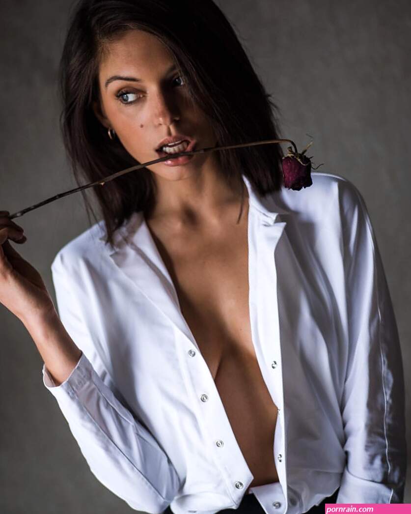 Alyssa Lynch Porn Pic