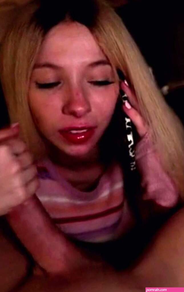 Kenzie reeves bj while on the phone