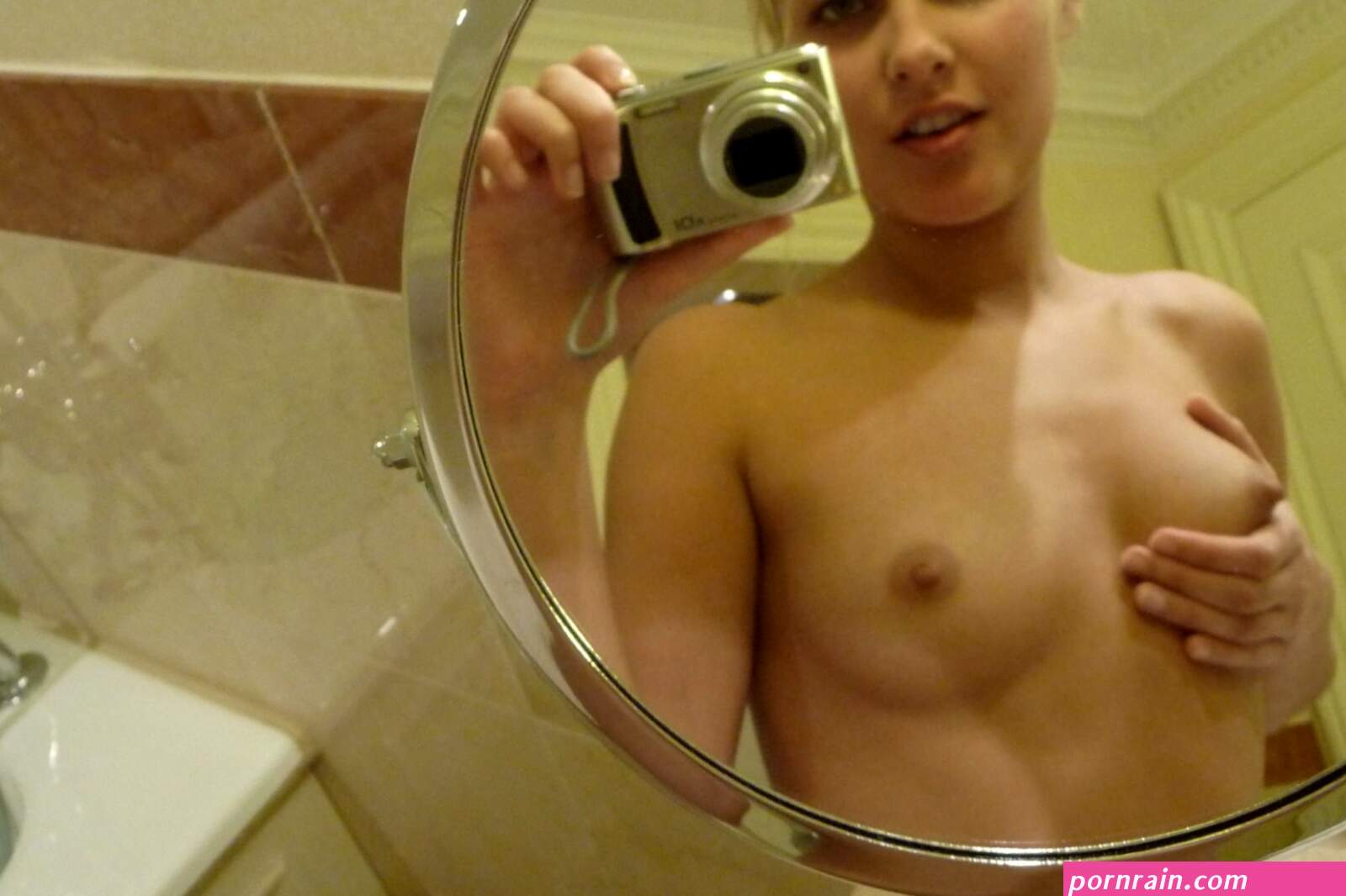 Self Shot Nude Aussie Women