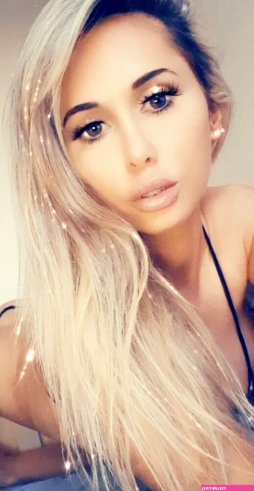 Xtaylorjayx OnlyFans profile photos and links