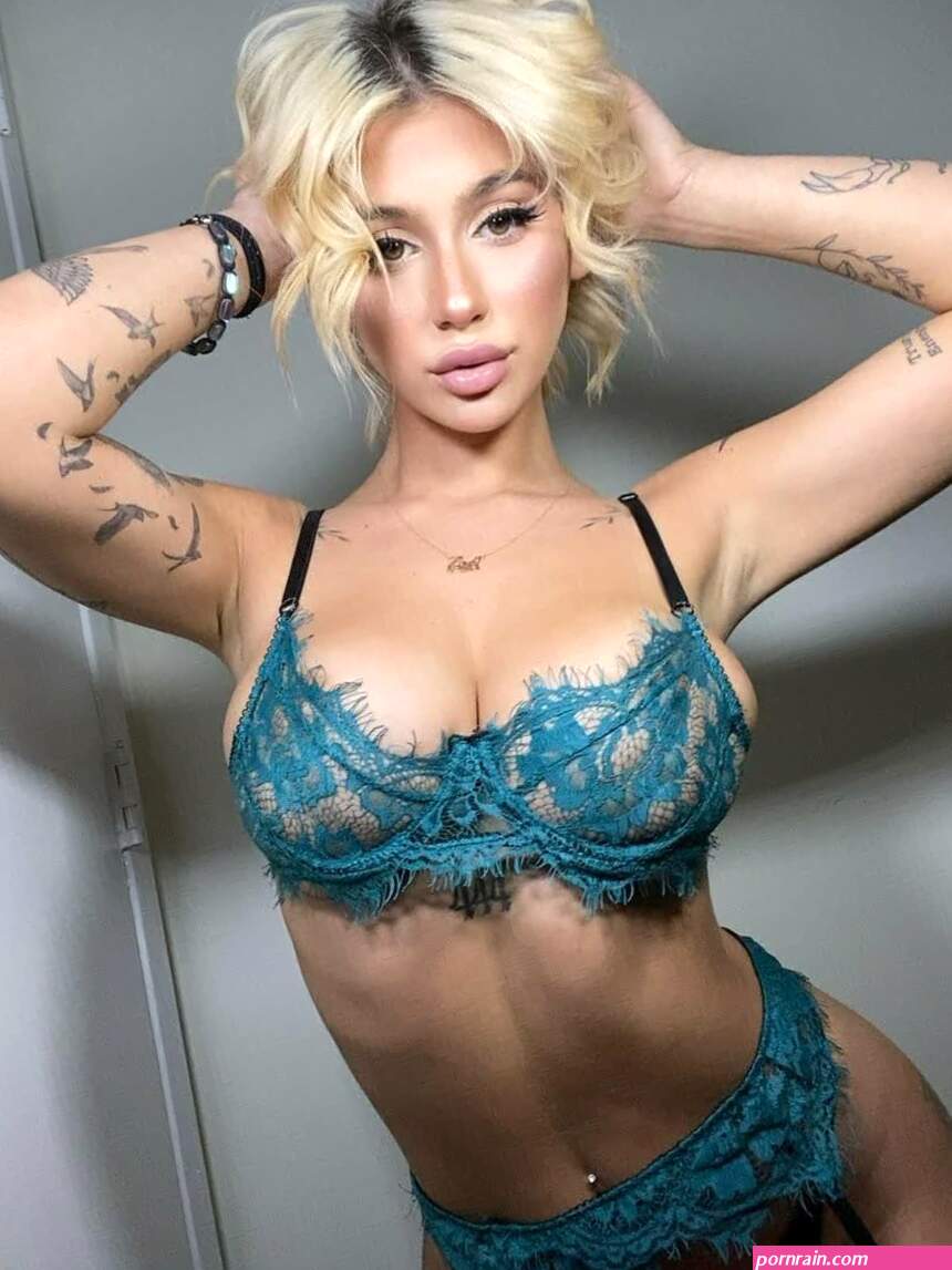 Zoe Consagra