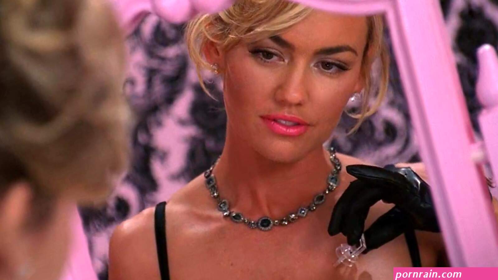 Ladies from NipTuck S5