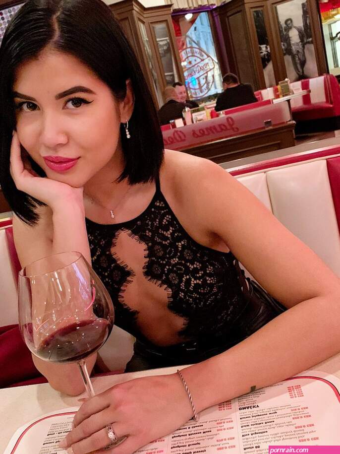 Lady Dee Official on Twitter: Me and red wine? Best friends and beef steak as