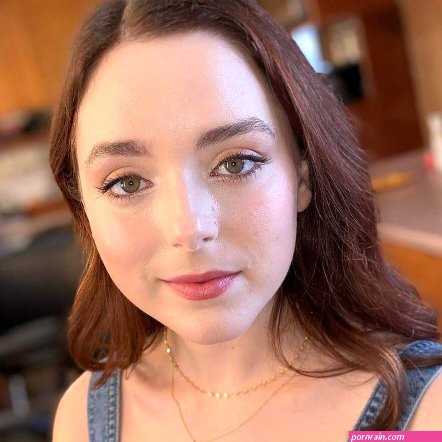 aboutnicigiri: Madison Davenport