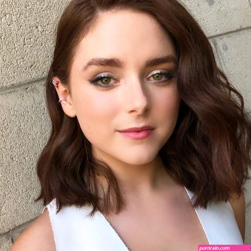 MADISON DAVENPORT Before the SHARP OBJECTS premiere MU kirinstagram Styling hi