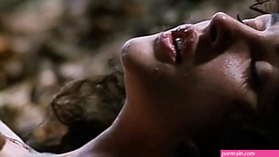 Monica Bellucci naked sex scene Briganti Amore e Libertà