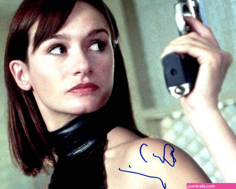 Images By Emily Ross On Autographs 4AC