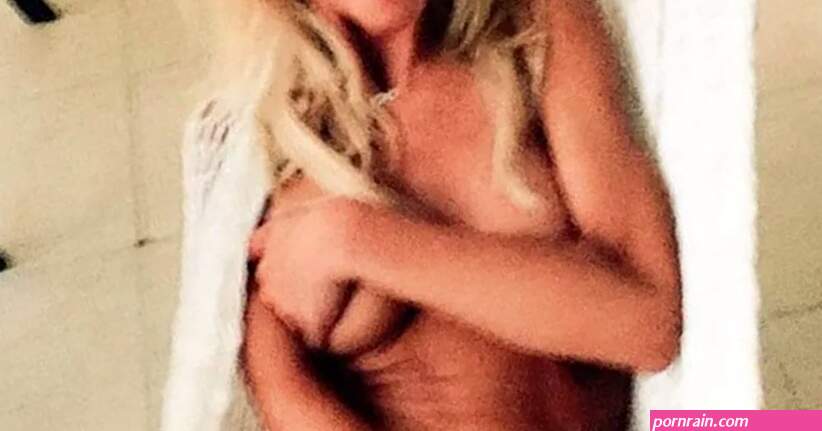 Tara Reid offered 1MILLION to star in sex tape following nude Instagram pictures