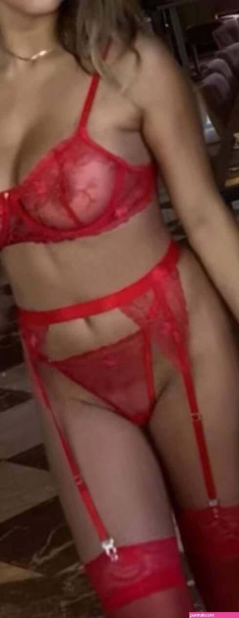 Luna Stevens Nude
